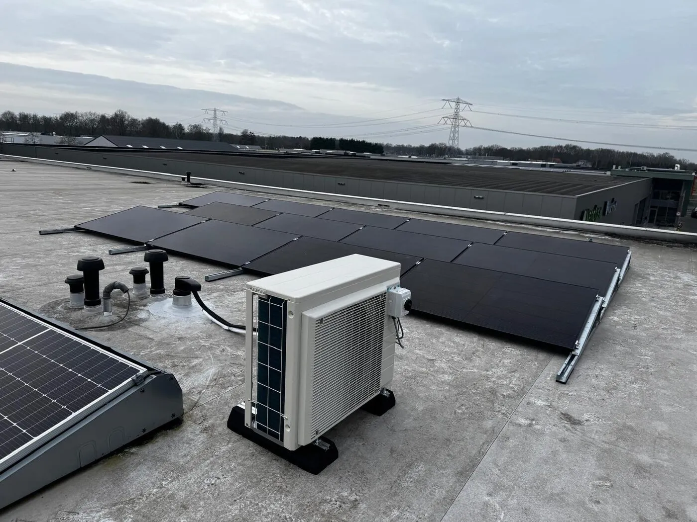 What types of air conditioning are there?