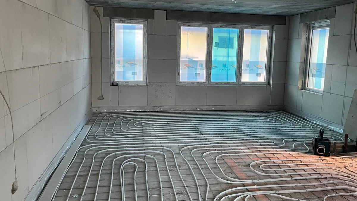 Vloerverwarming gelegd in een nieuwbouwwoning door Energie Install